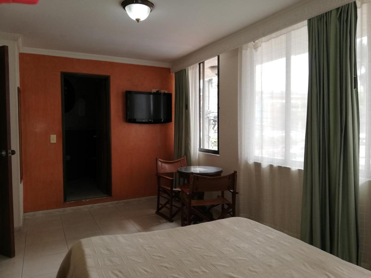 Hotel Costa Del Sol Фусагасуга Экстерьер фото