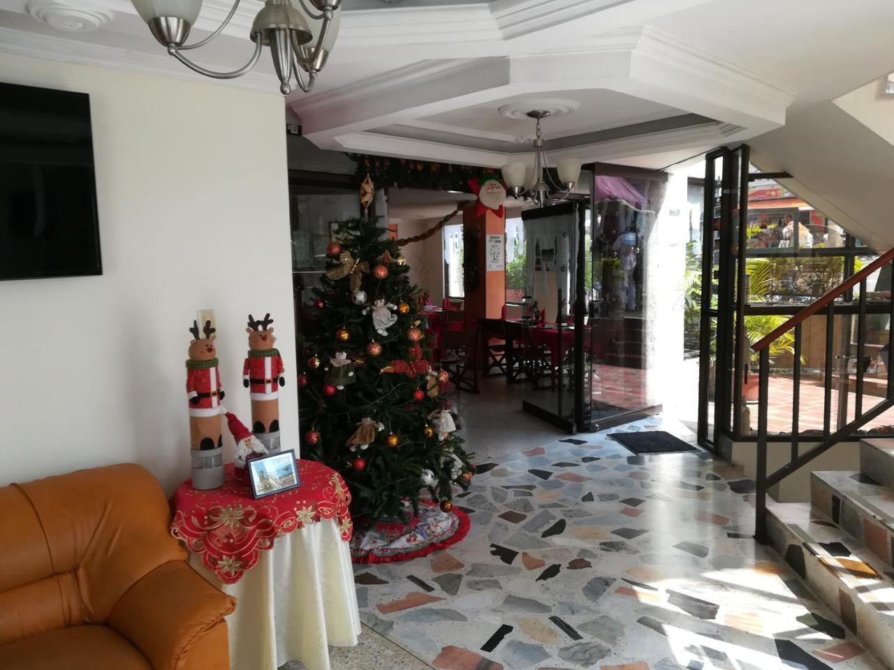 Hotel Costa Del Sol Фусагасуга Экстерьер фото